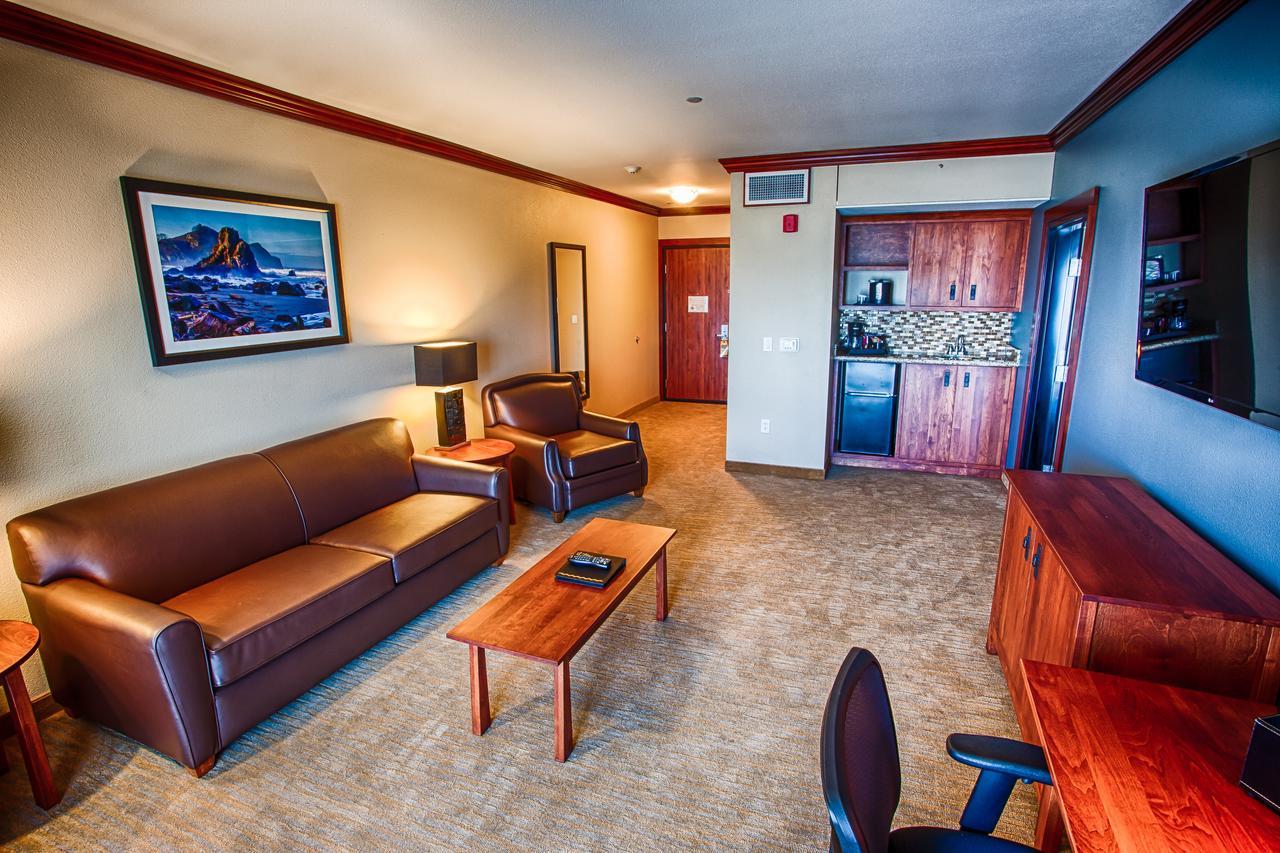 Lucky 7 Casino & Hotel Smith River エクステリア 写真